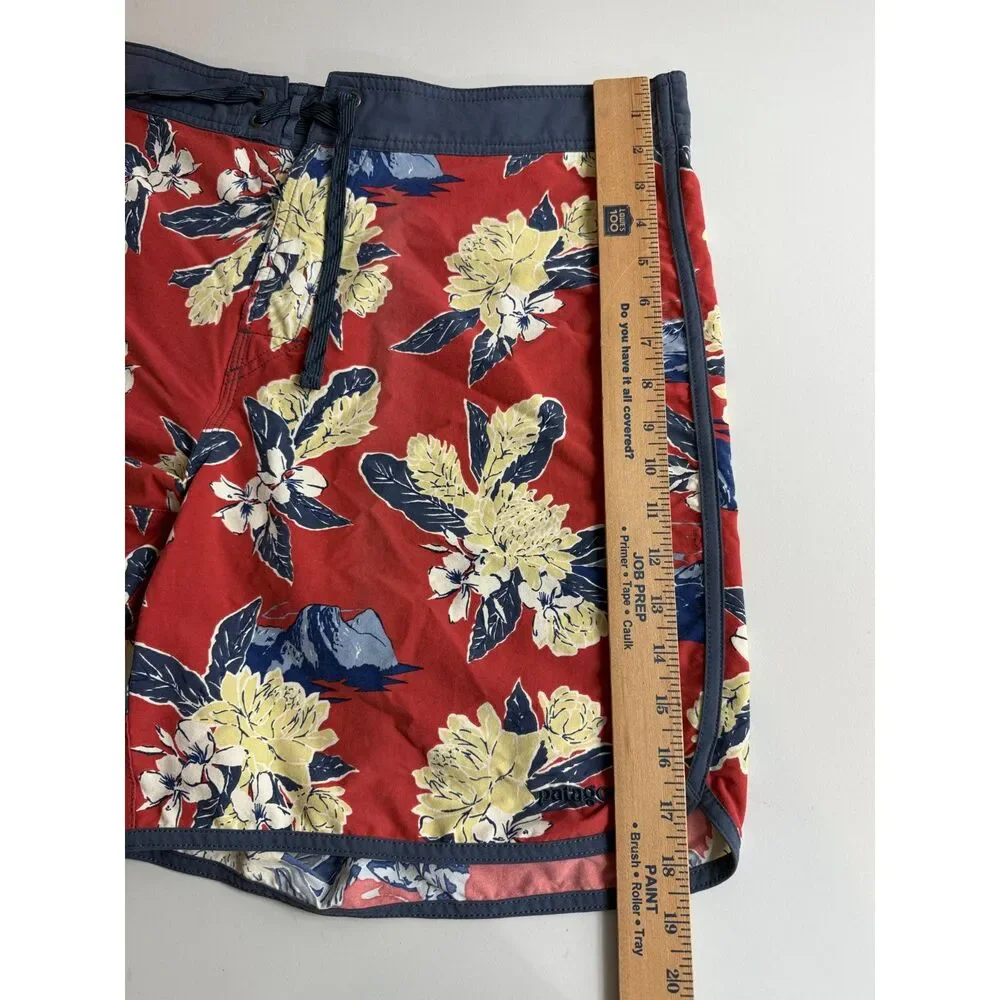 Patagonia Scallop Hem Stretch Wavefarer Boardshorts 18